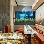 Crowne Plaza Dublin By Ihg 4*