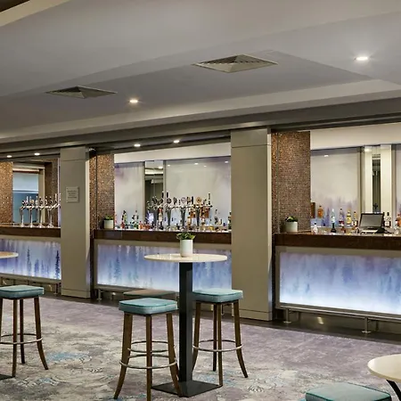 都柏林皇冠假日酒店布兰查