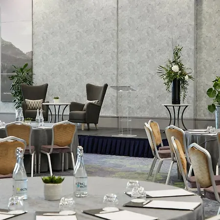 都柏林皇冠假日酒店布兰查