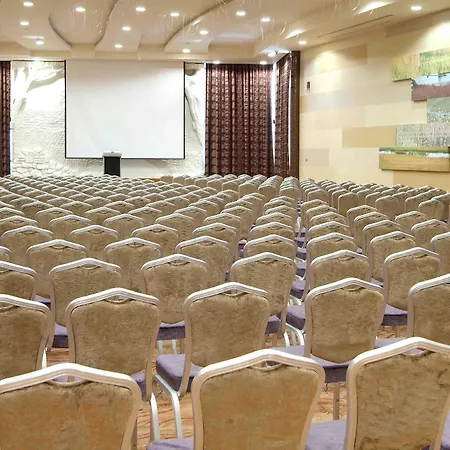 都柏林皇冠假日酒店布兰查 布兰察斯镇