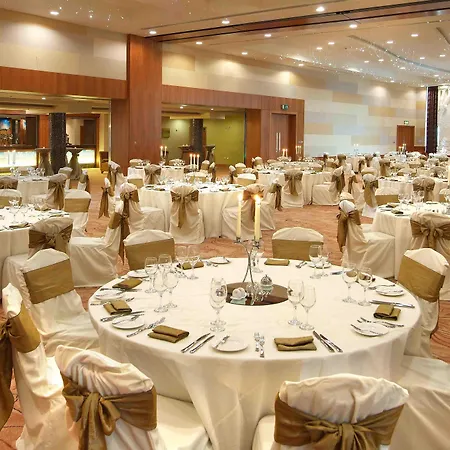 都柏林皇冠假日酒店布兰查