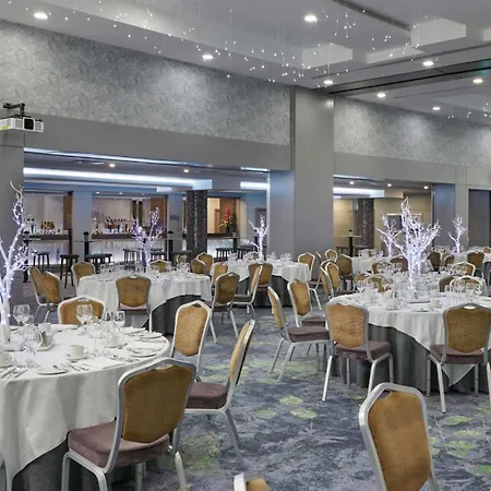 Crowne Plaza Dublin By Ihg Otel 4*