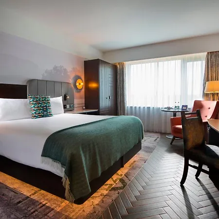 Hotel Crowne Plaza Dublin By Ihg 4*