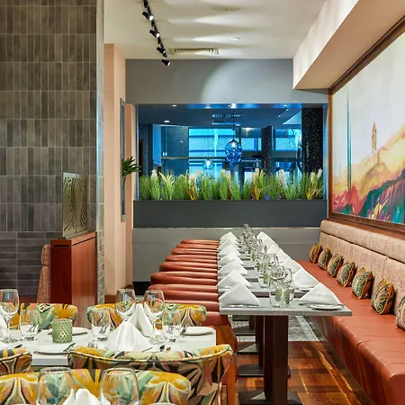 Crowne Plaza Dublin By Ihg 4*