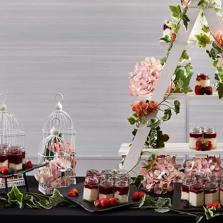 Hotel Crowne Plaza Dublin By Ihg 4*