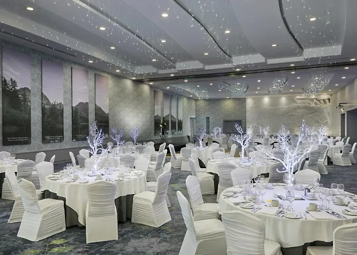 Crowne Plaza Dublin By Ihg Отель 4*