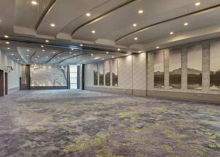 Отель Crowne Plaza Dublin By Ihg