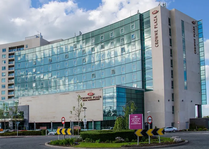 Отель Crowne Plaza Dublin By Ihg 4*