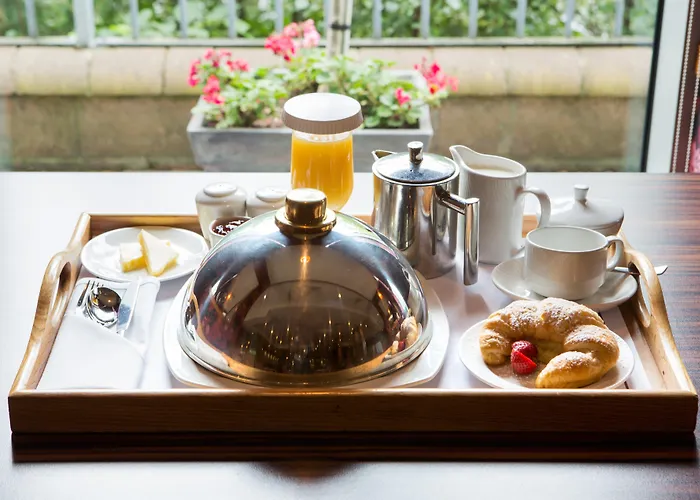 Отель Crowne Plaza Dublin By Ihg 4*