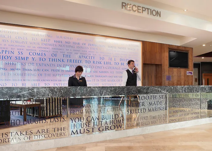 Crowne Plaza Dublin By Ihg Otel 4*