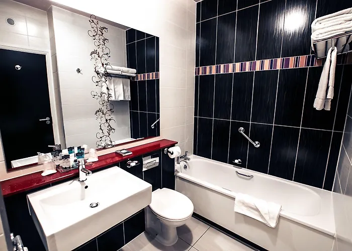 Отель Crowne Plaza Dublin By Ihg Бланчардстаун