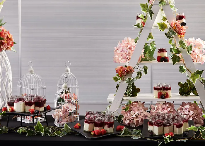 Отель Crowne Plaza Dublin By Ihg 4*